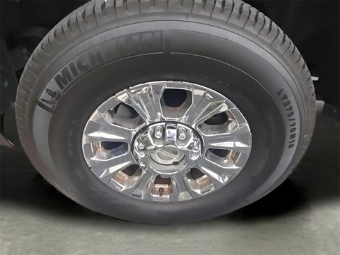 Used 2017 Ford F250 Lariat image 17