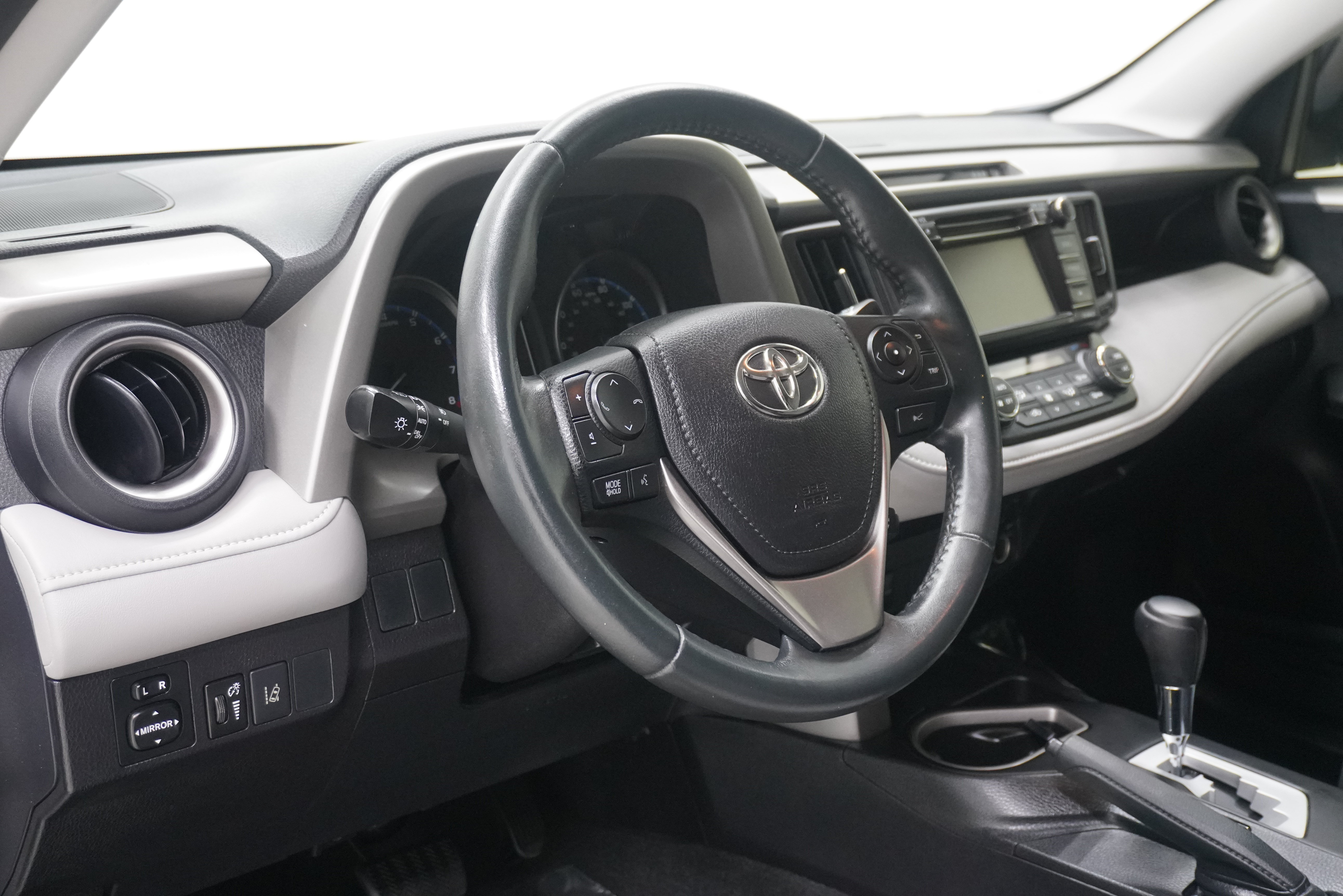 Used 2017 Toyota RAV4 XLE w/ Plus Special Value Package FWD image 10
