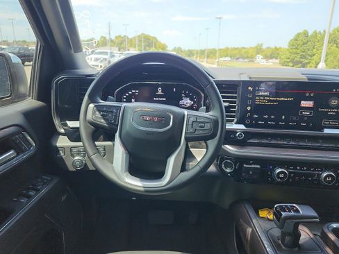 Used 2024 GMC Sierra 1500 SLT w/ SLT Premium Package AWD/4WD image 17