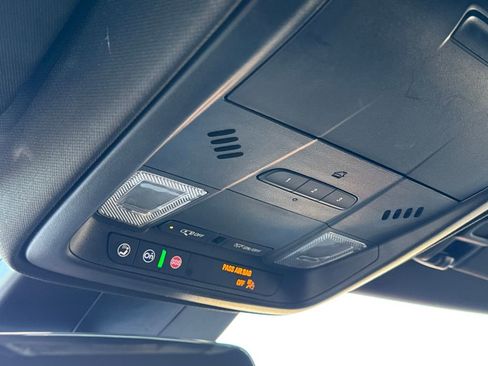 Used 2024 Cadillac XT4 Premium Luxury image 28