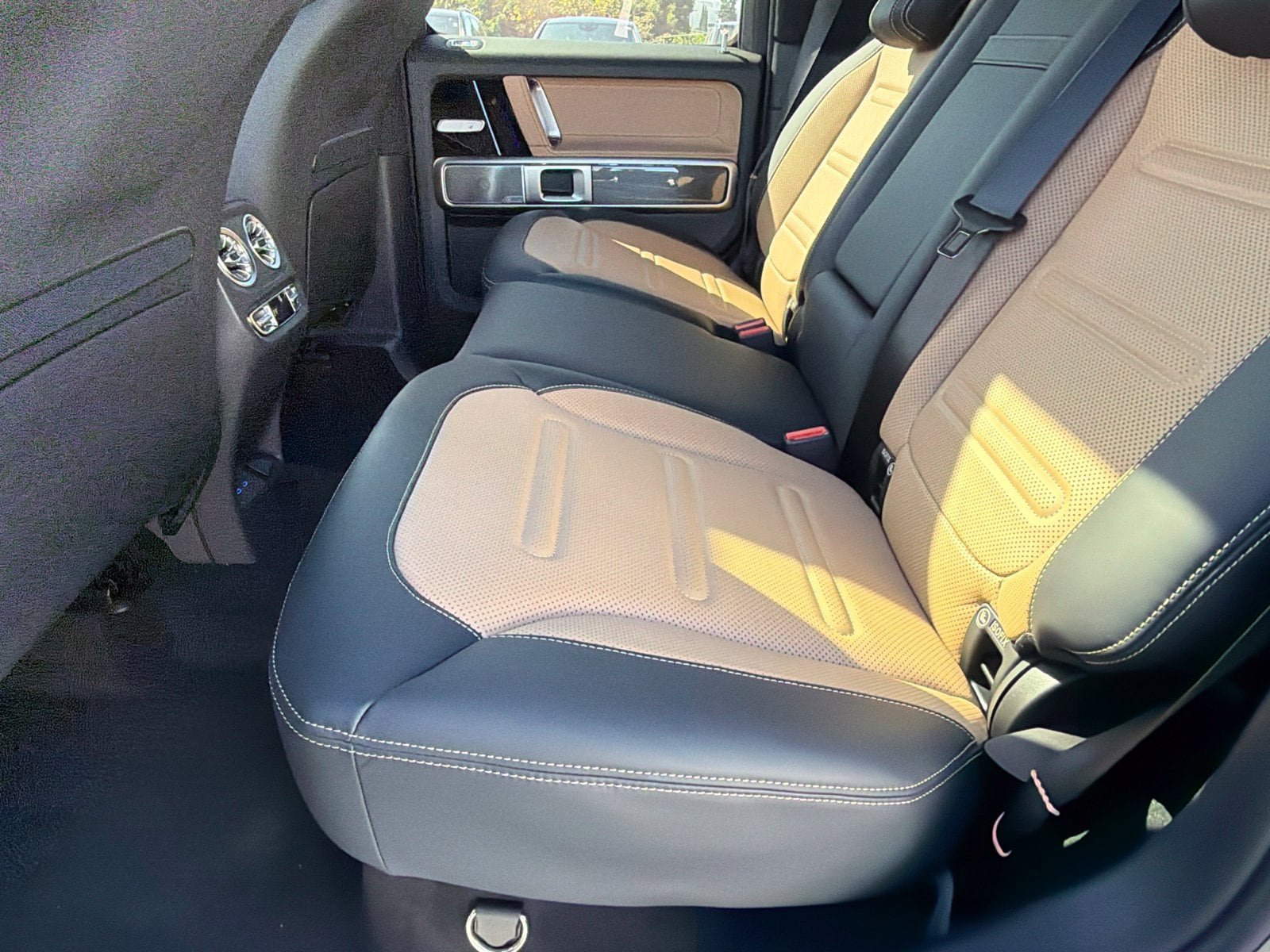 New 2027 Mercedes-Benz G 580 e image 27