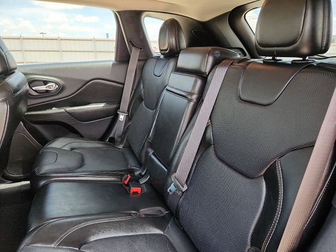 Used 2014 Jeep Cherokee Limited w/ Technology Group FWD image 10