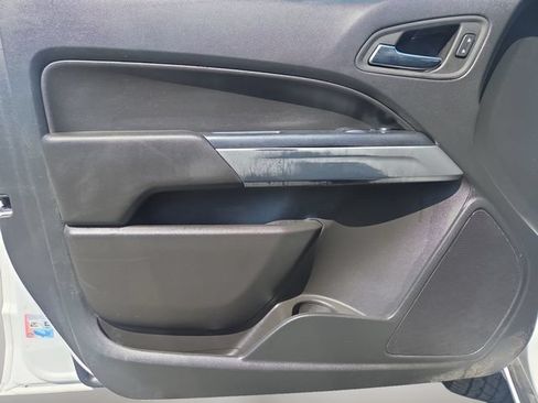 Used 2022 Chevrolet Colorado LT w/ Fleet Safety Package AWD/4WD image 16