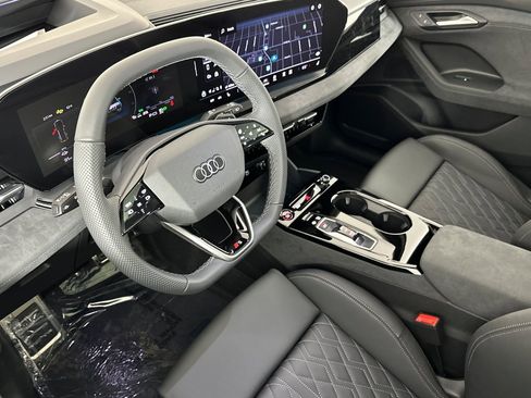 New 2025 Audi SQ6 e-tron Premium Plus image 9
