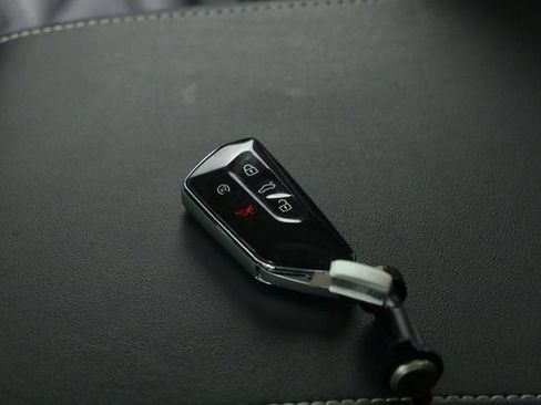 Used 2025 Volkswagen Atlas SE FWD image 44