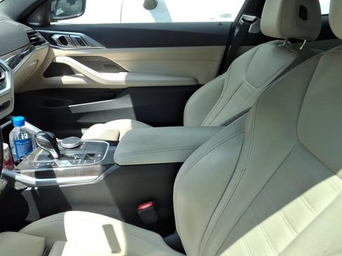 Used 2022 BMW 430i Coupe w/ M Sport Package RWD image 5