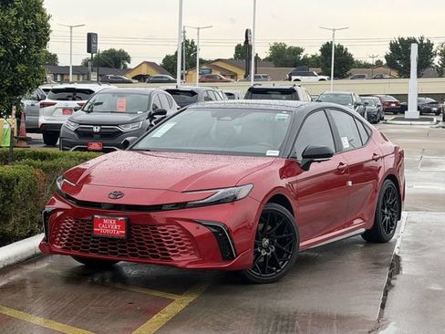 Used 2026 Toyota Camry XSE w/ Premium Plus Package FWD image 2
