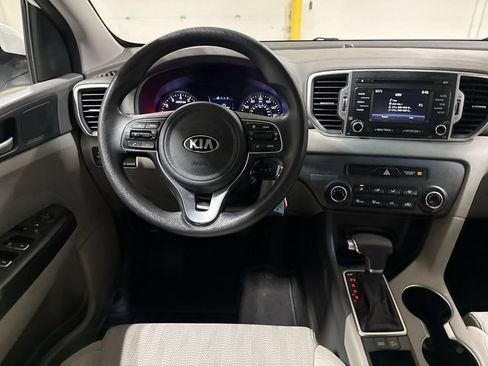 Used 2019 Kia Sportage LX FWD image 11