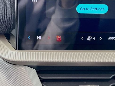 New 2026 Ford Explorer Active w/ Active Comfort Package image 25