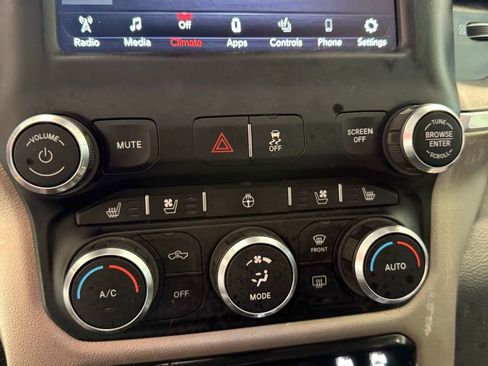 Used 2019 RAM 3500 Laramie image 29