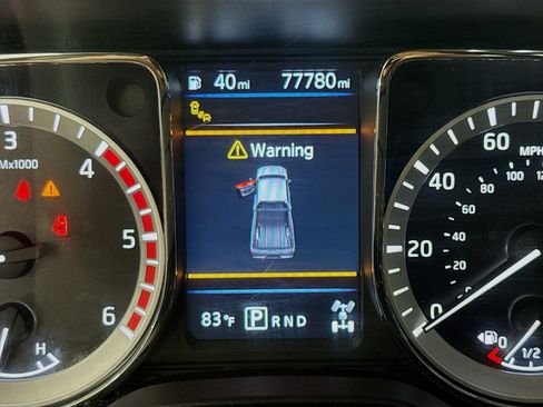 Used 2019 Nissan Titan SL w/ Chrome Package AWD/4WD image 16