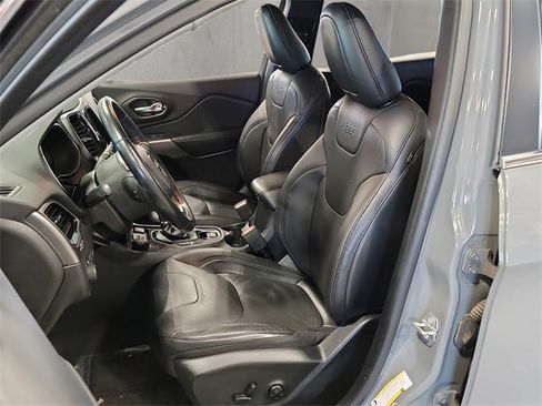 Used 2020 Jeep Cherokee Limited image 10