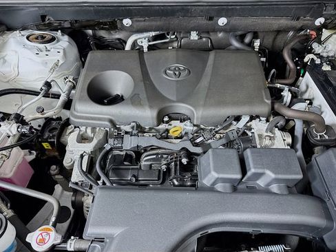 Certified 2024 Toyota RAV4 LE AWD/4WD image 31