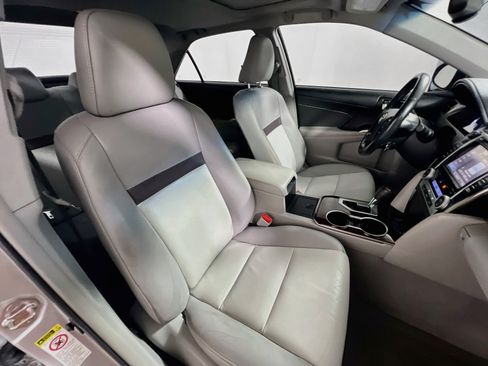 Used 2014 Toyota Camry XLE FWD image 30