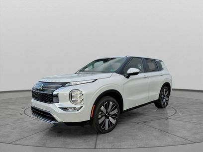 New 2025 Mitsubishi Outlander SE