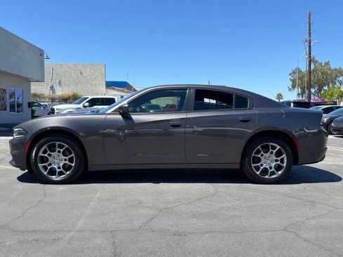Used 2017 Dodge Charger SE w/ Power Sunroof Group AWD/4WD image 6