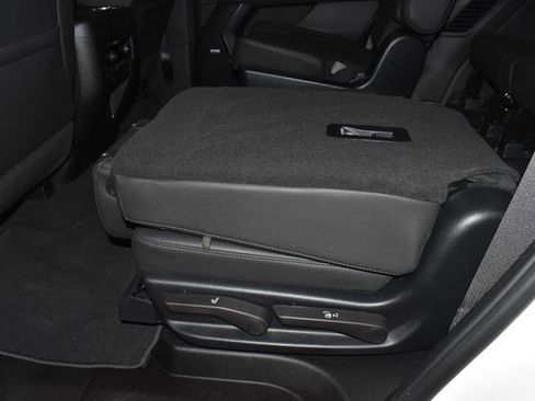 Used 2025 Chevrolet Tahoe Z71 w/ Z71 Off-Road Package image 33