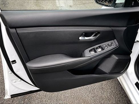 Used 2025 Nissan Sentra SV w/ All-Weather Package FWD image 22