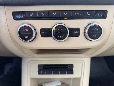 Used 2015 Volkswagen Tiguan SEL image 35