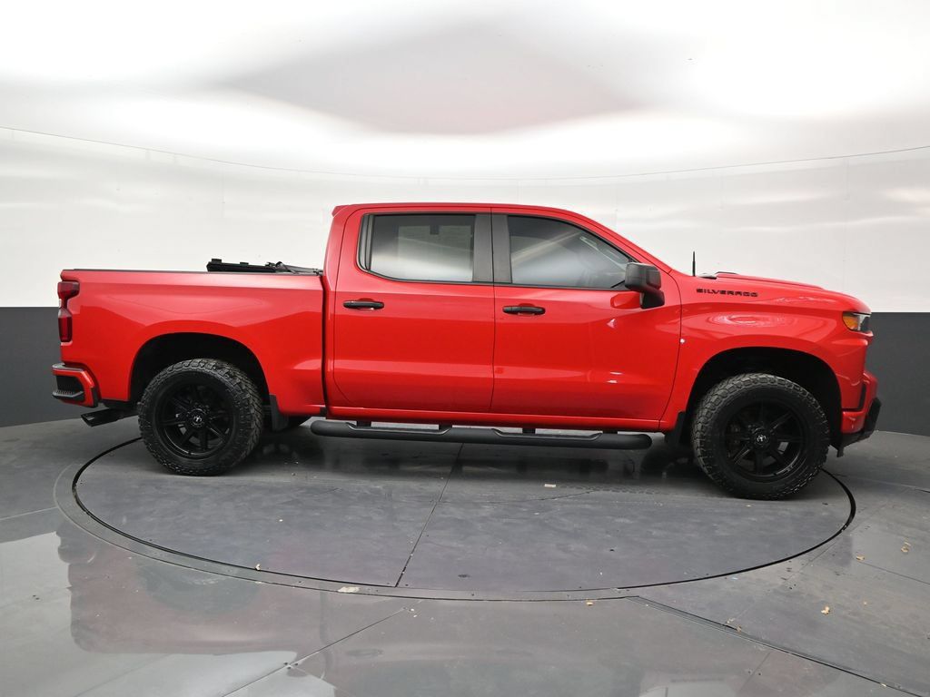 Used 2021 Chevrolet Silverado 1500 Custom w/ LPO, Blackout Package RWD image 6