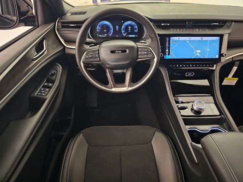 New 2026 Jeep Grand Cherokee Laredo image 15