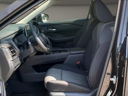 Certified 2026 Nissan Rogue SV FWD image 22