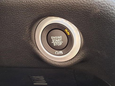 New 2026 Chrysler Pacifica Limited w/ S Appearance Package image 14