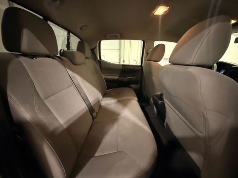 Used 2019 Toyota Tacoma SR w/ SR Convenience Package image 29
