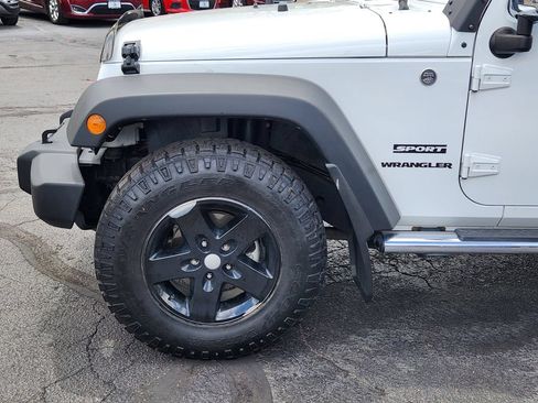 Used 2011 Jeep Wrangler Sport AWD/4WD image 11