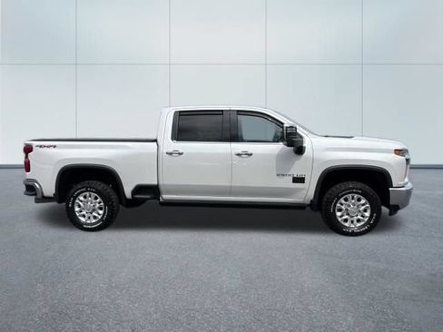 Used 2022 Chevrolet Silverado 2500 LTZ w/ LTZ Plus Package AWD/4WD image 2