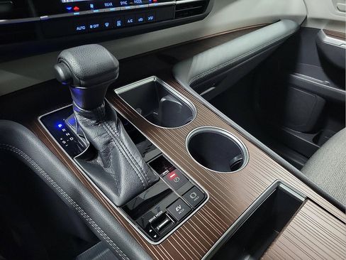Certified 2021 Toyota Sienna LE image 15