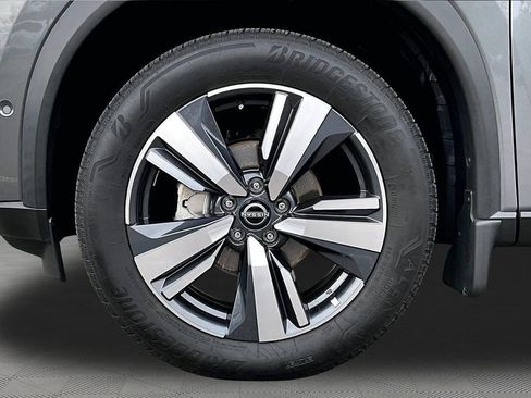 Used 2023 Nissan Rogue SL w/ SL Premium Package image 25