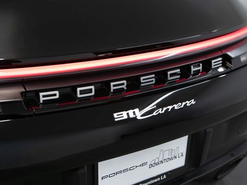Certified 2025 Porsche 911 Carrera RWD image 33