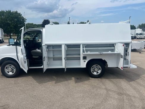 New 2025 Chevrolet Express 3500 w/ Power Convenience Package RWD image 27