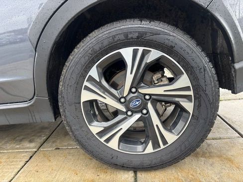 Used 2024 Subaru Crosstrek 2.0i Premium image 10