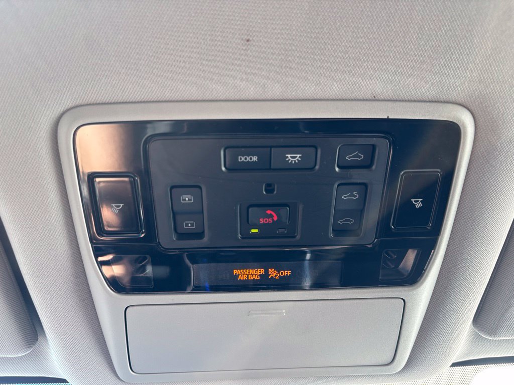 Used 2025 Toyota Grand Highlander FWD image 17