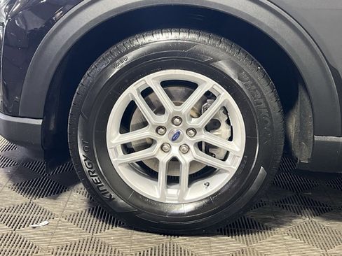 Used 2025 Ford Explorer Active RWD image 13