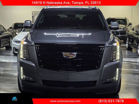 Used 2019 Cadillac Escalade Luxury w/ Escalade Sport Edition image 7