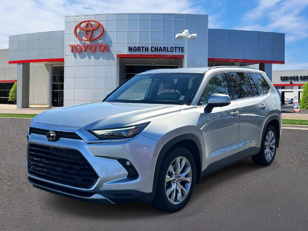 Used 2024 Toyota Grand Highlander AWD image 5