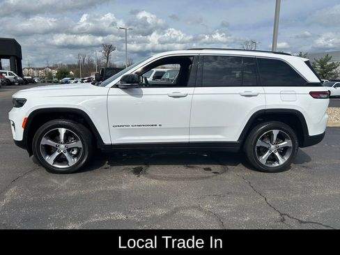 Used 2023 Jeep Grand Cherokee Limited w/ Trailer Tow Prep Group (B) AWD/4WD image 5