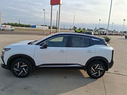 New 2026 Nissan Kicks SV image 3