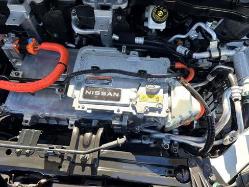 Certified 2024 Nissan Ariya AWD image 27