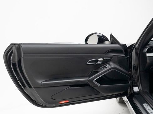 Used 2015 Porsche 911 Targa 4S image 21