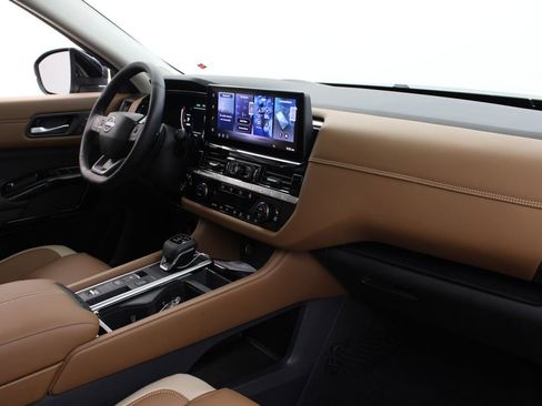 New 2026 Nissan Pathfinder Platinum w/ Cargo Package FWD image 25