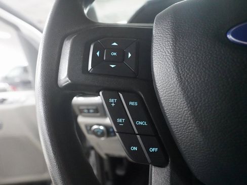 Used 2021 Ford F350 XLT w/ XLT Premium Package image 17