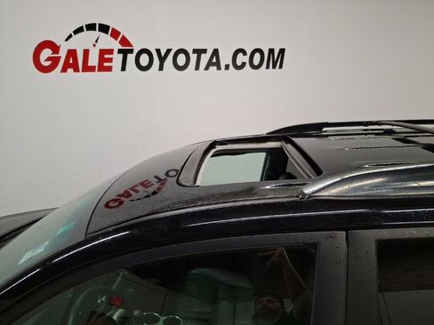 Used 2011 Toyota Highlander SE w/ Tow Pkg AWD/4WD image 8