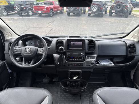 Used 2025 RAM ProMaster 2500 w/ Convenience Group FWD image 26