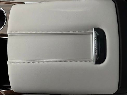 New 2026 Cadillac Escalade Platinum Luxury w/ LPO, Floor Liner Package AWD/4WD image 21