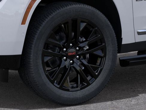 New 2026 GMC Yukon Denali image 9