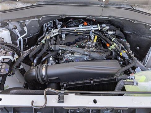 New 2025 Ford Explorer Active w/ Active Comfort Package image 17